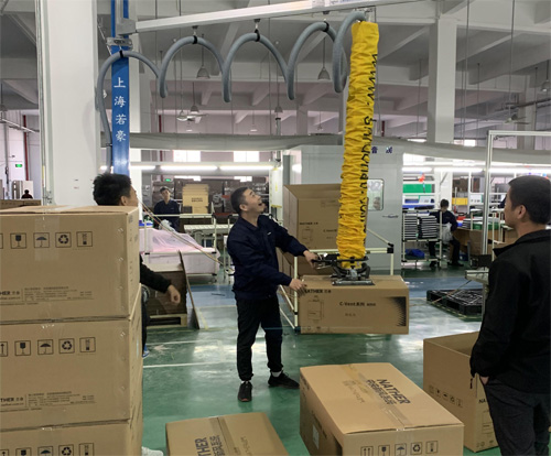 真空大香蕉视频在线上料的安全性非常重要